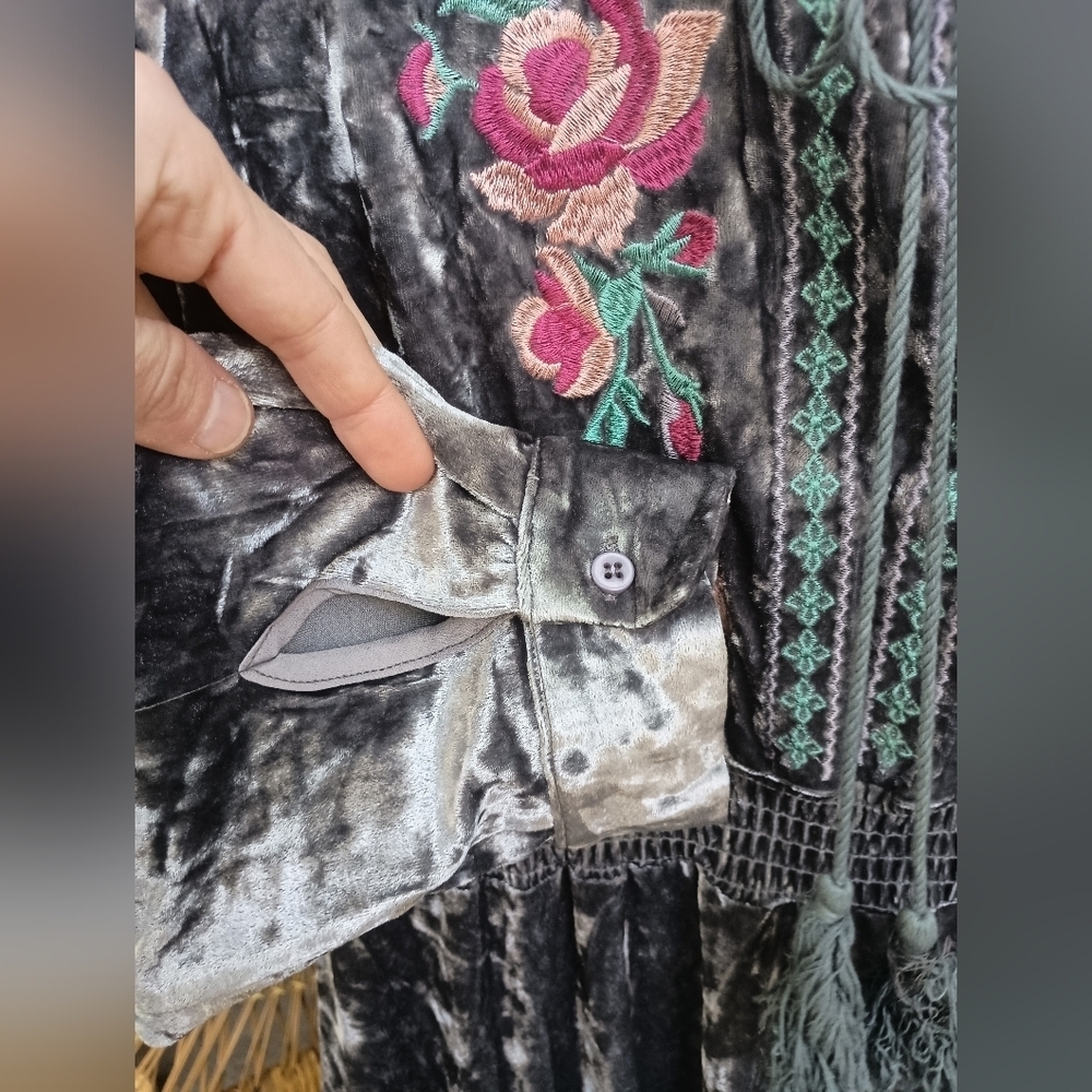 Fashion USA Velvet Maxi Dress in Gray With Floral Embroidery_large - Picture 3 of 6